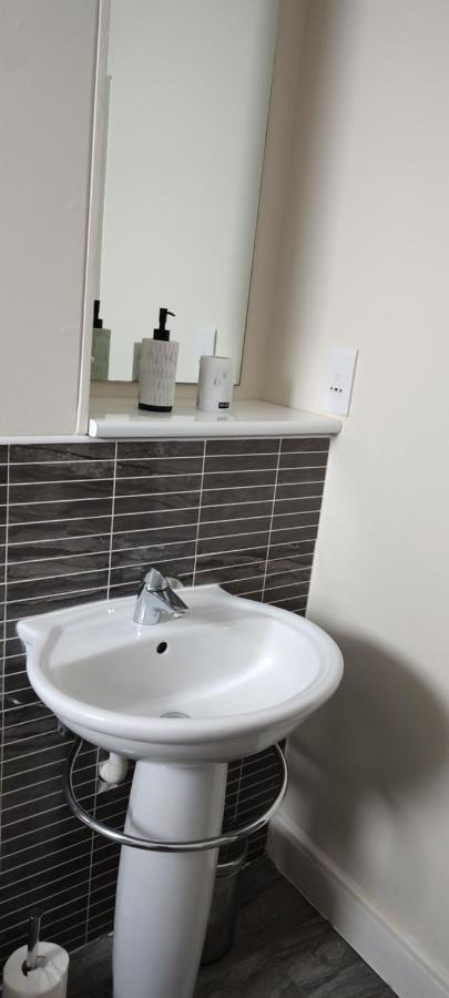 Meridian Bay Apartment Σουόνσι Εξωτερικό φωτογραφία